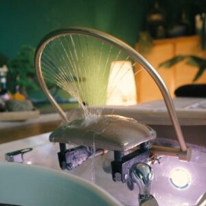 Head Spa Liege mit Kopfdusche